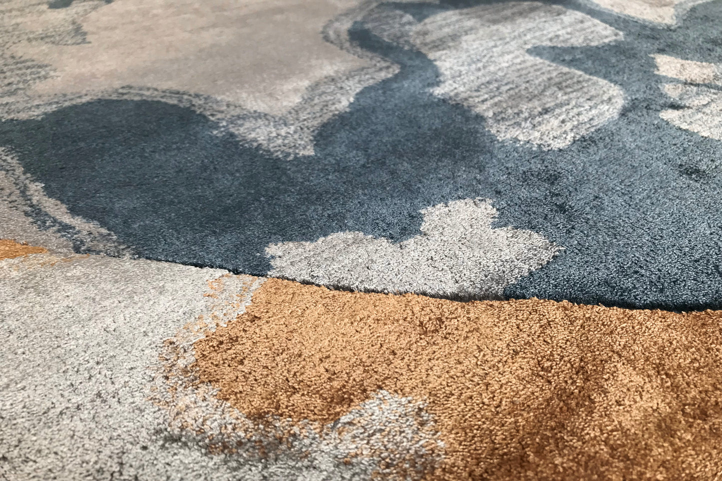 Antoinette Praline 200X300