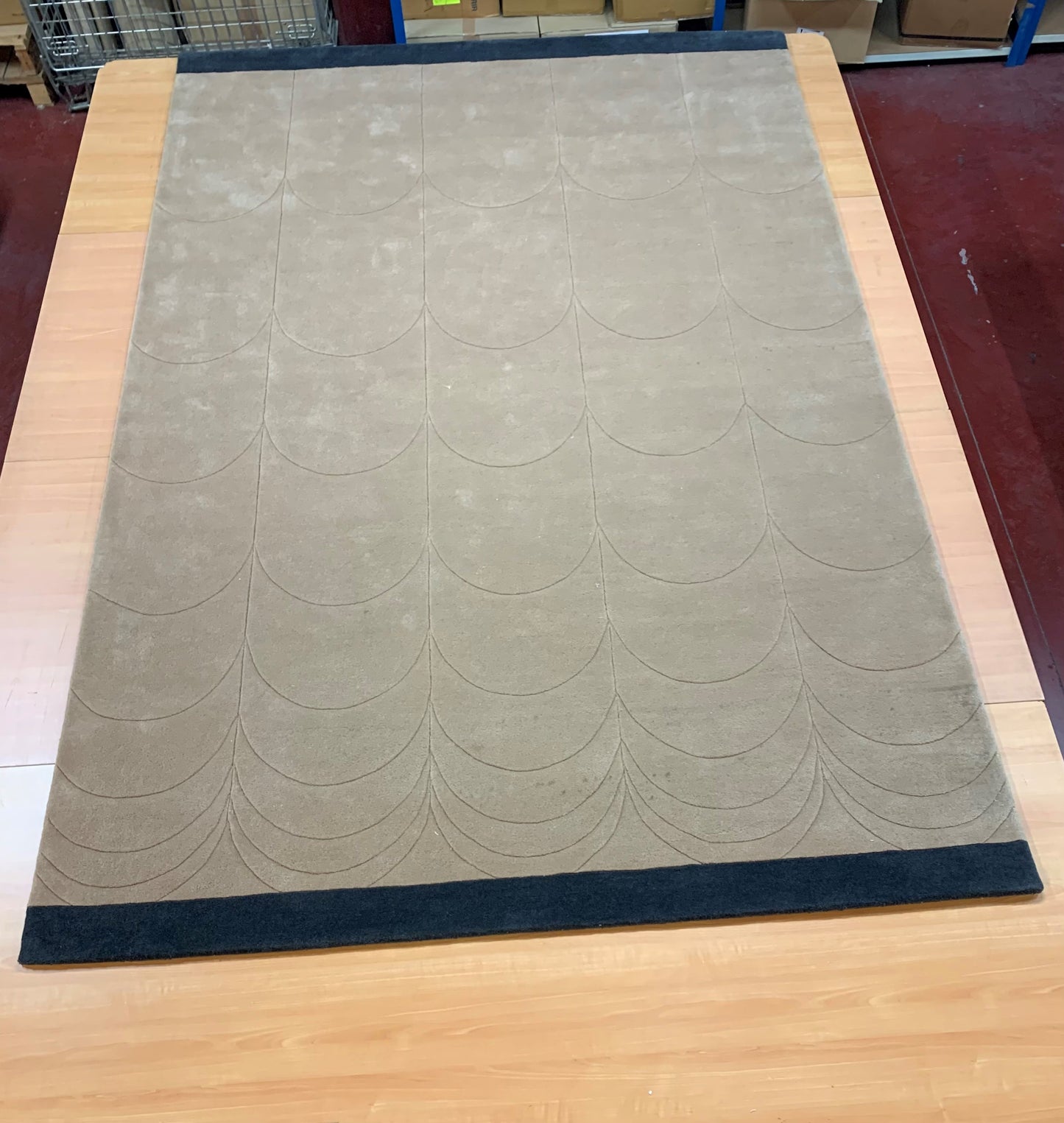 Frou-frou Beige 200x300