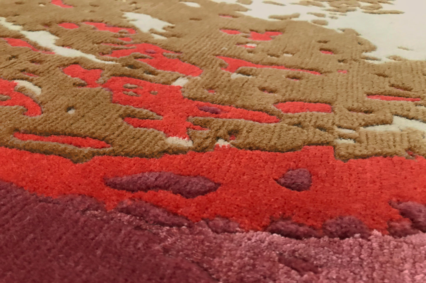 détails tapis noué main multicolore beige marron rouge