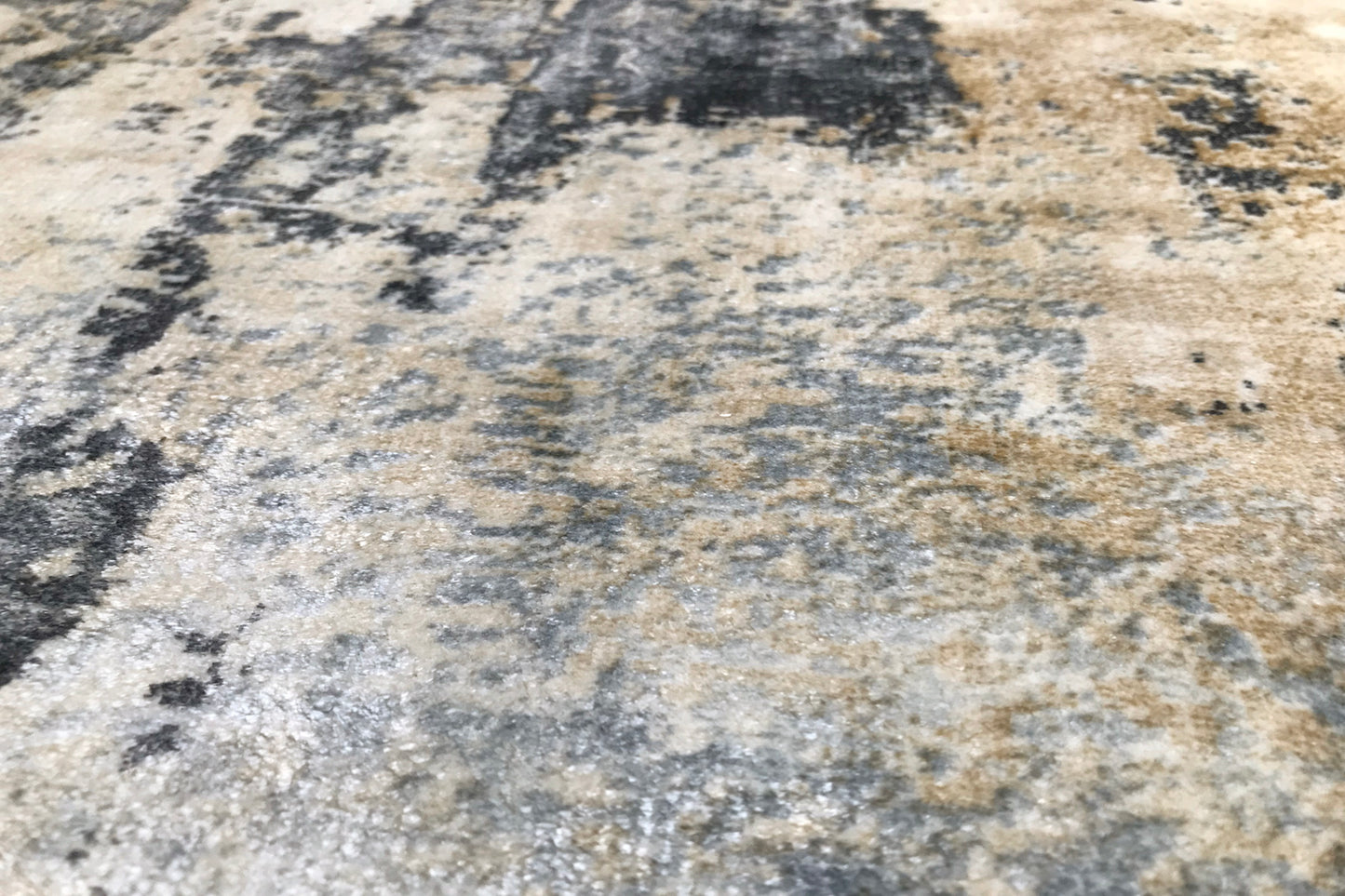 détails tapis tissé et imprimé main bleu écru jaune orange