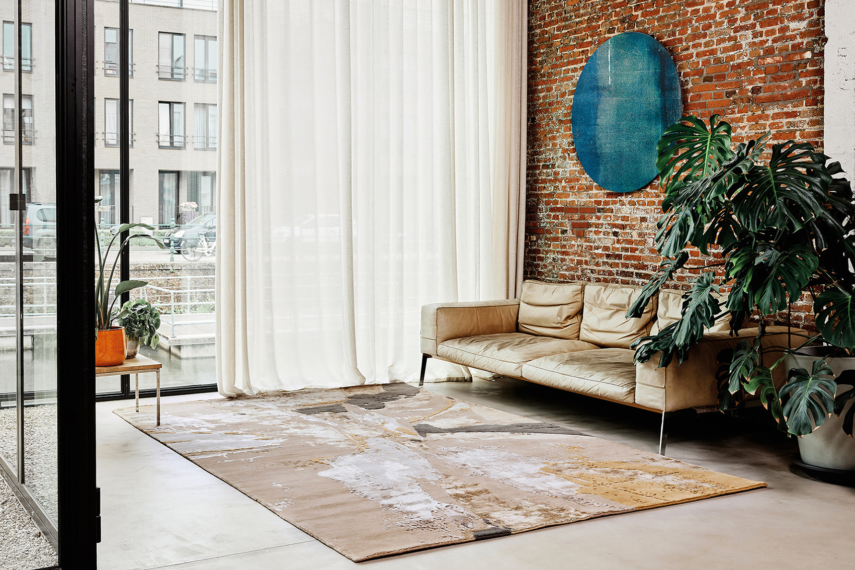 ambiance tapis noué main beige marron jaune