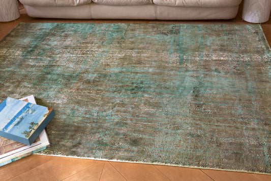 ambiance tapis tissé et imprimé main bleu vert et marron