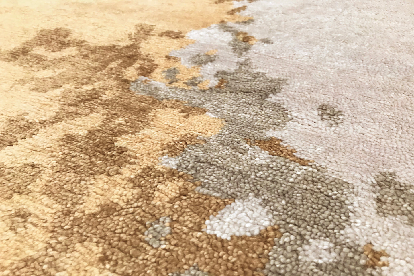 Granite straw rug