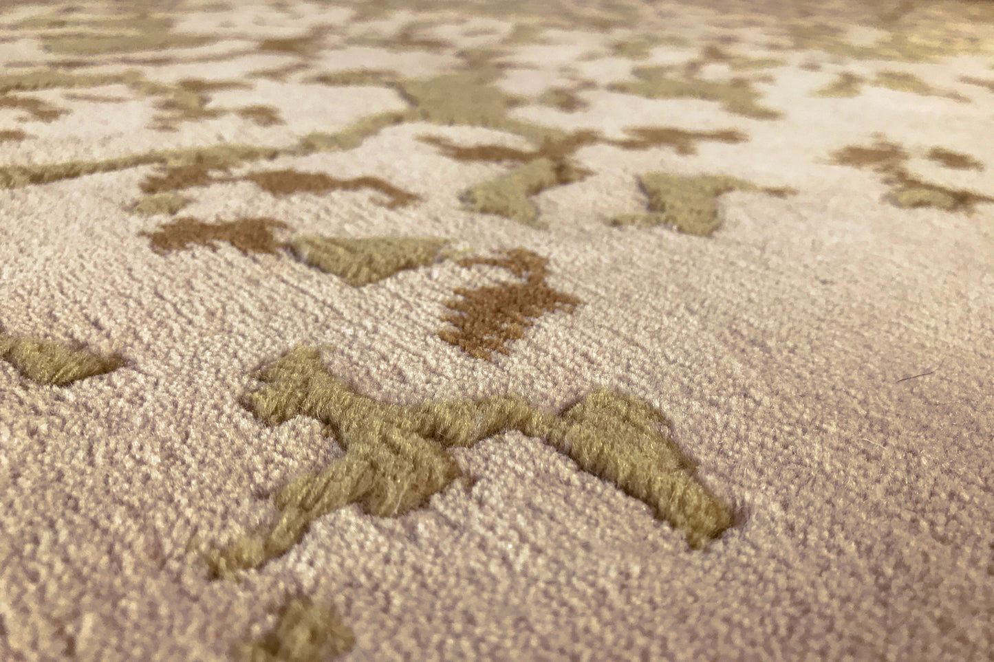 détails tapis noué main multicolore beige marron jaune