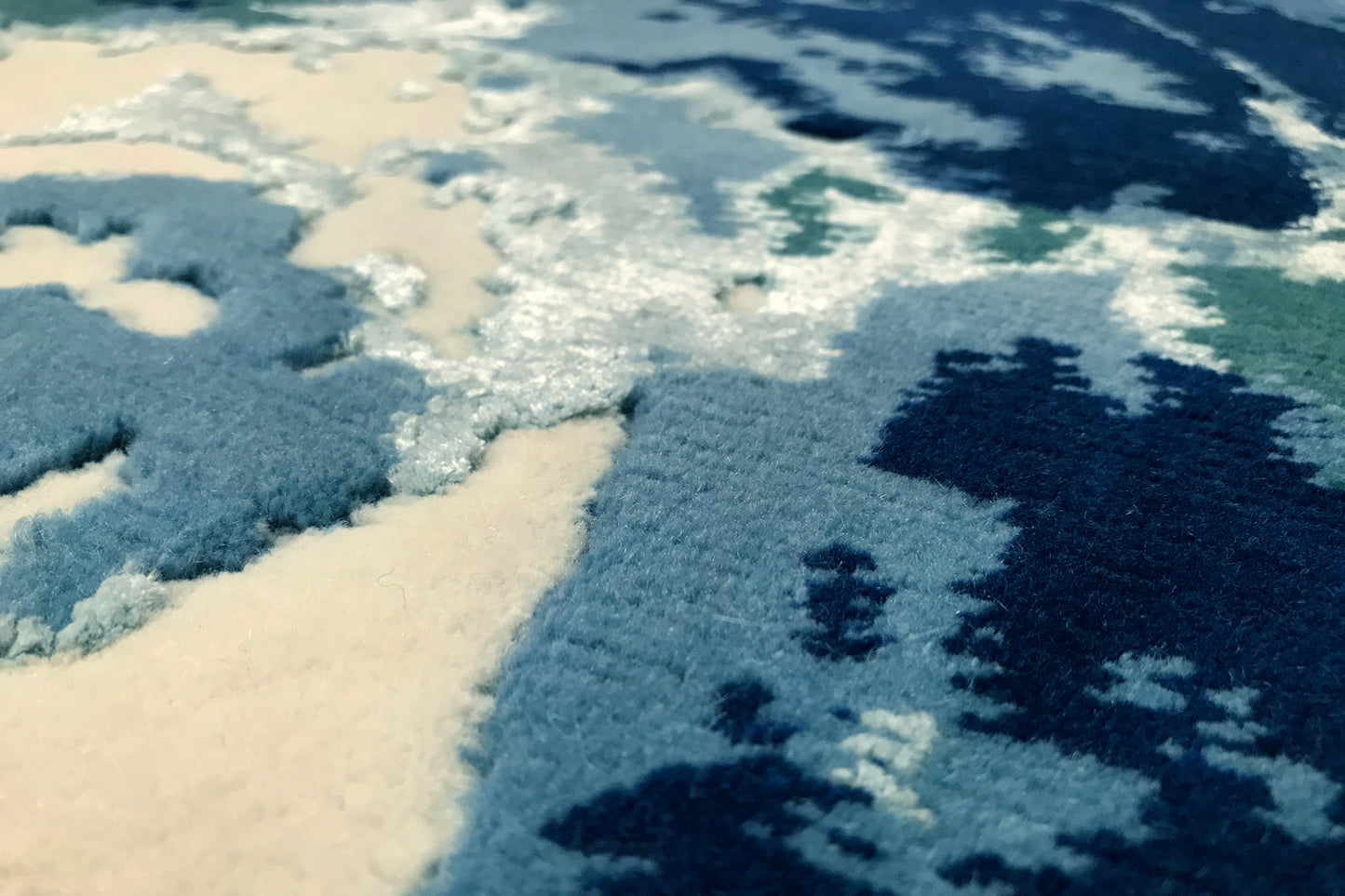 Ocean deep blue rug