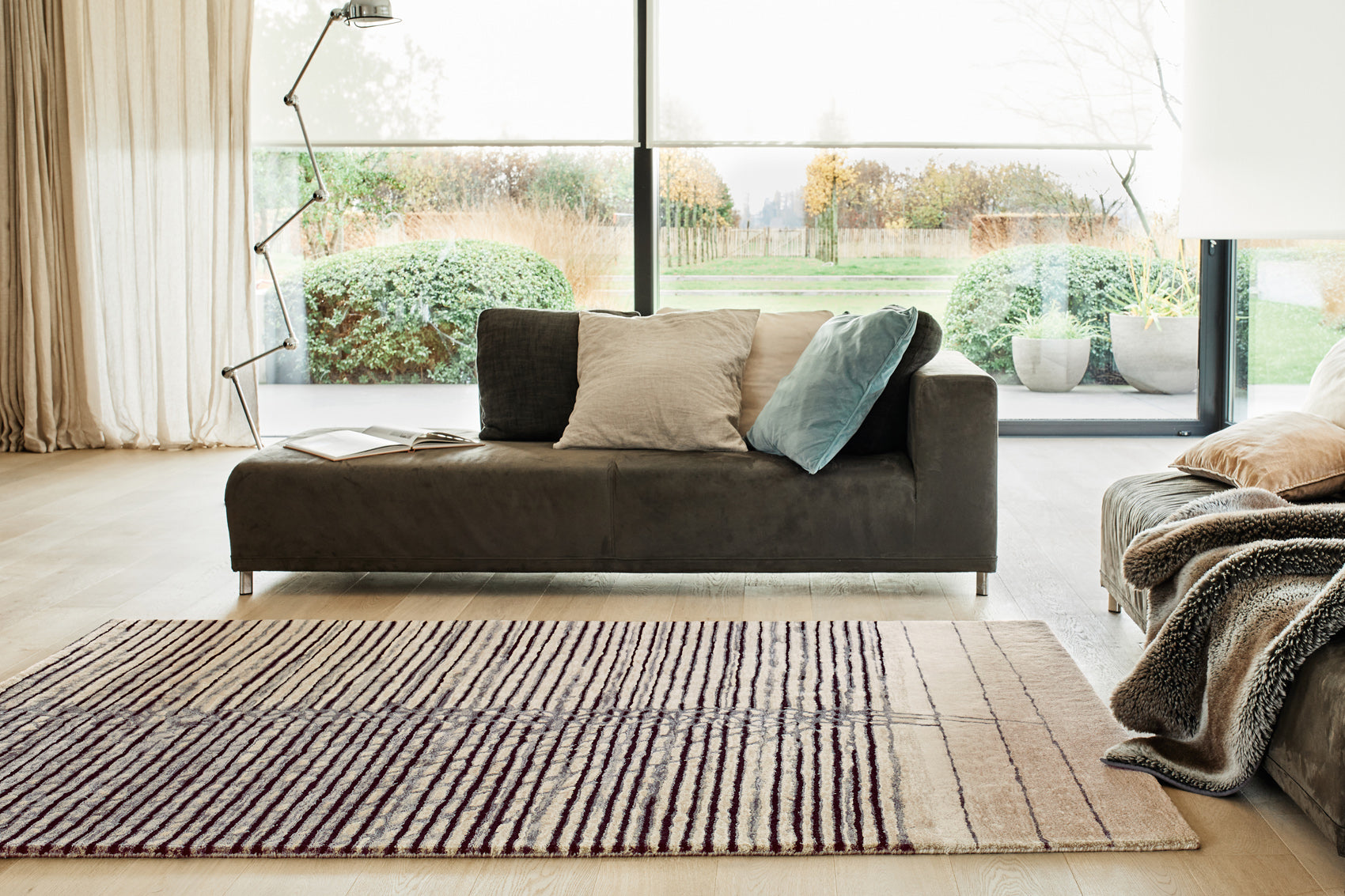 ambiance tapis tufté main gris noir écru beige