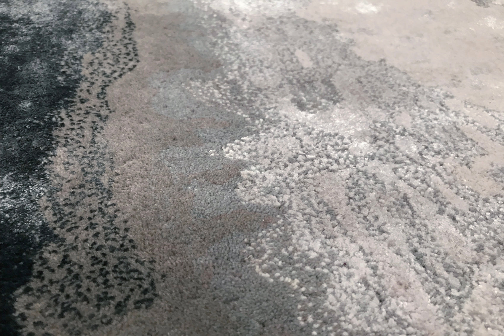 détails tapis tufté main beige noir écru gris