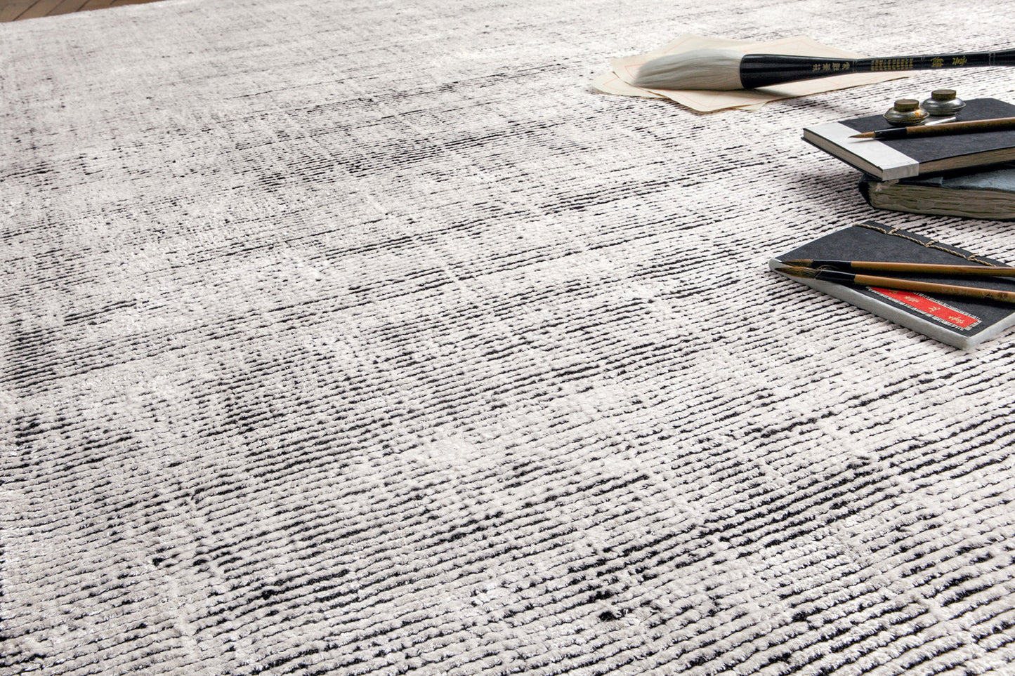ambiance tapis tissé main noir blanc