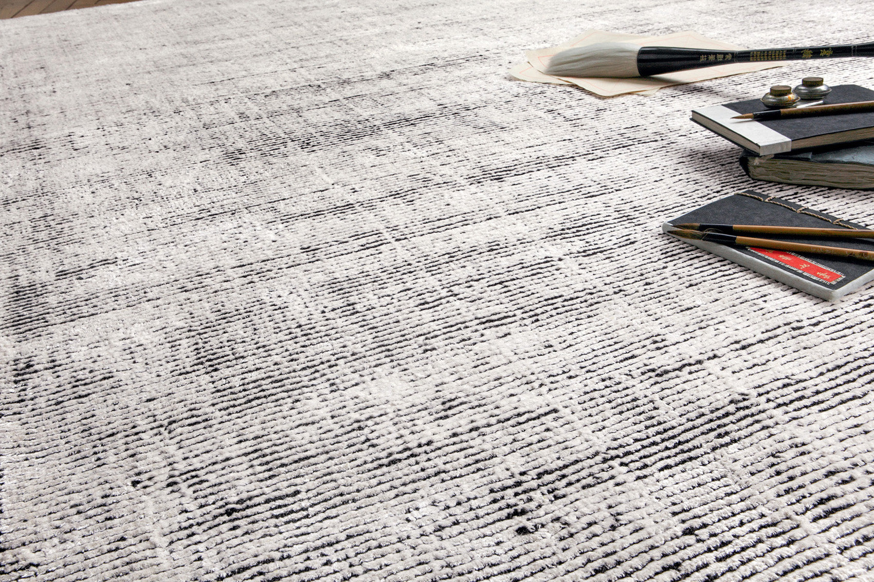 ambiance tapis tissé main noir blanc