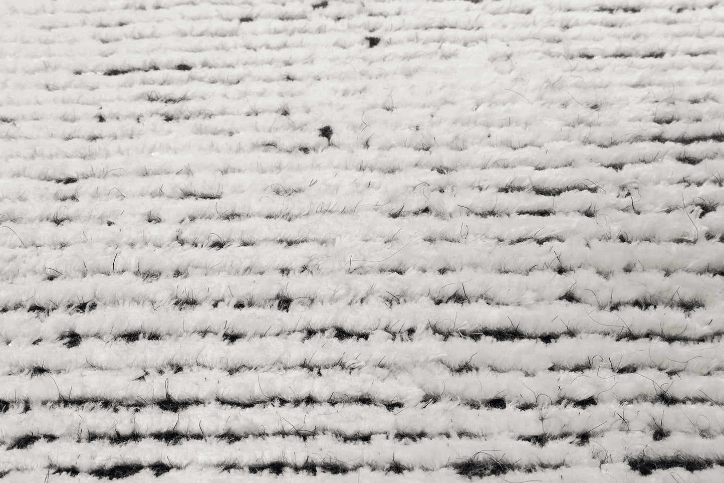 détails tapis tissé main noir blanc